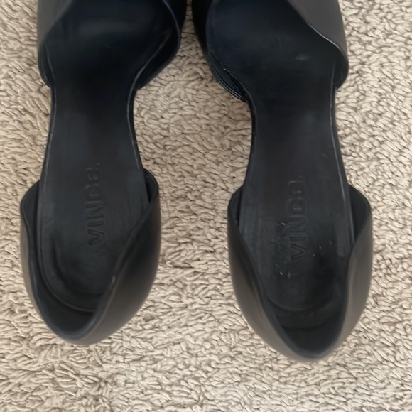 Vince ‘Claire’ Black Leather Pumps Kitten Heel with dust bag Size 8.5M - Picture 5 of 8